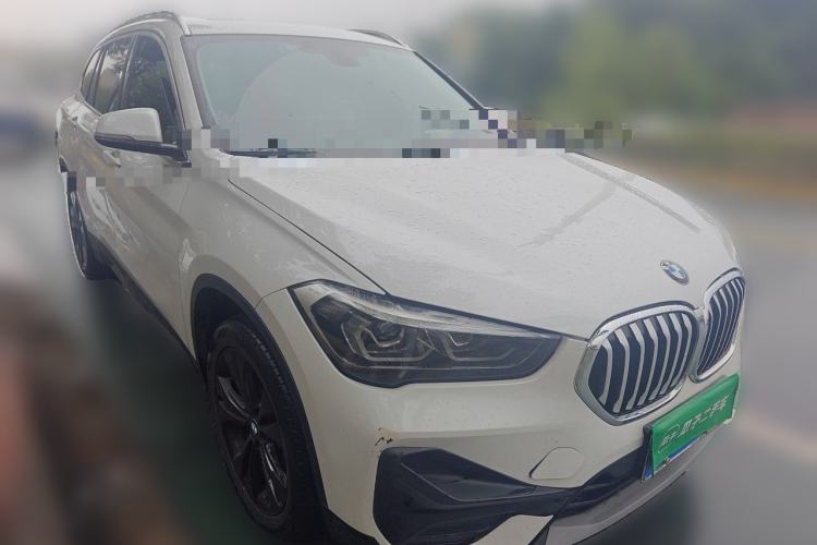Used BMW X1 2021 Restyled sDrive20Li Fashion Version Front Right 45 Deg