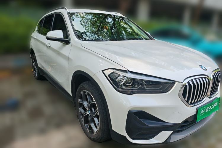 Used BMW X1 2021 sDrive25Li Leading Model Front Right 45 Deg