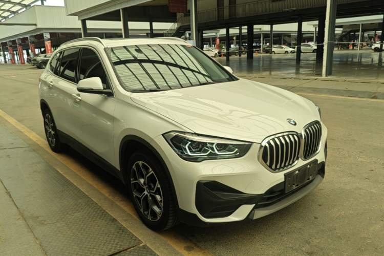 Used BMW X1 2021 Restyled sDrive25Li Leading Edition Front Right 45 Deg