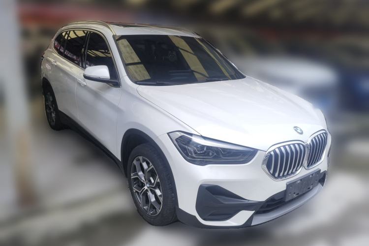 Used BMW X1 2021 Restyled sDrive25Li Leading Edition Front Right 45 Deg