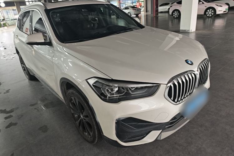 Used BMW X1 2021 Restyled sDrive20Li Fashion Version Front Right 45 Deg