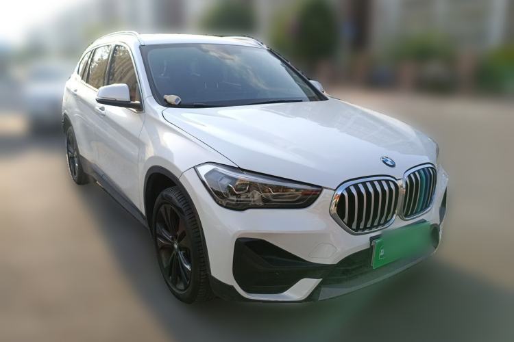 Used BMW X1 2021 Restyled sDrive20Li Fashion Version Front Right 45 Deg