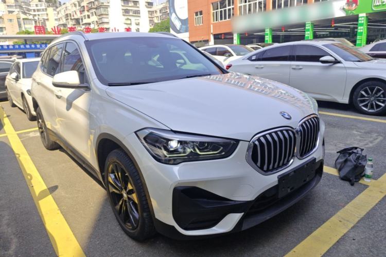 Used BMW X1 2021 Restyled sDrive20Li Fashion Version Front Right 45 Deg
