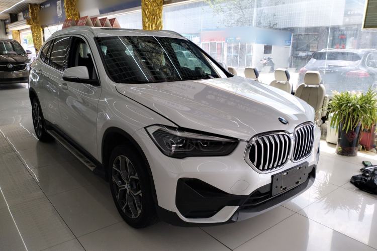 Used BMW X1 2021 Restyled sDrive25Li Leading Edition Front Right 45 Deg