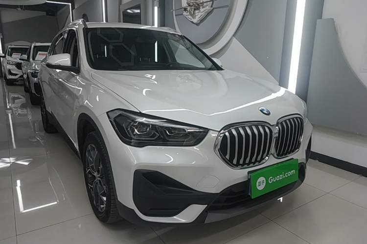 Used BMW X1 2021 Restyled sDrive25Li Leading Edition Front Right 45 Deg