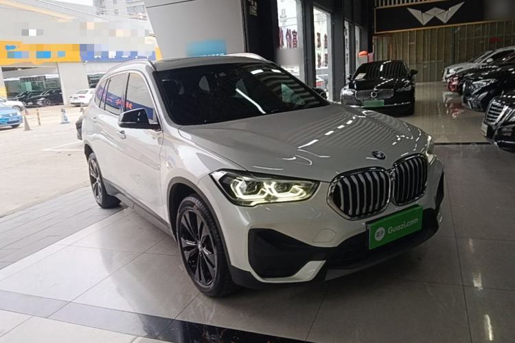 Used BMW X1 2021 Restyled sDrive20Li Fashion Version Front Right 45 Deg