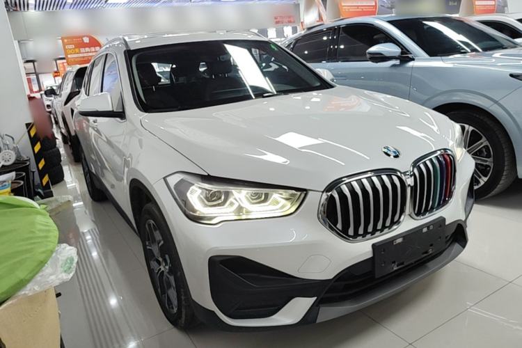 Used BMW X1 2021 Restyled sDrive25Li Leading Edition Front Right 45 Deg