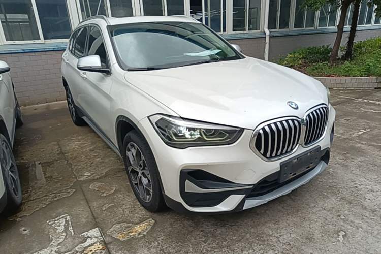 Used BMW X1 2021 Restyled sDrive20Li Premium Edition Front Right 45 Deg