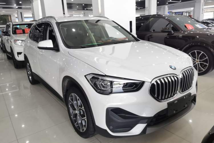 Used BMW X1 2021 sDrive25Li Leading Model Front Right 45 Deg
