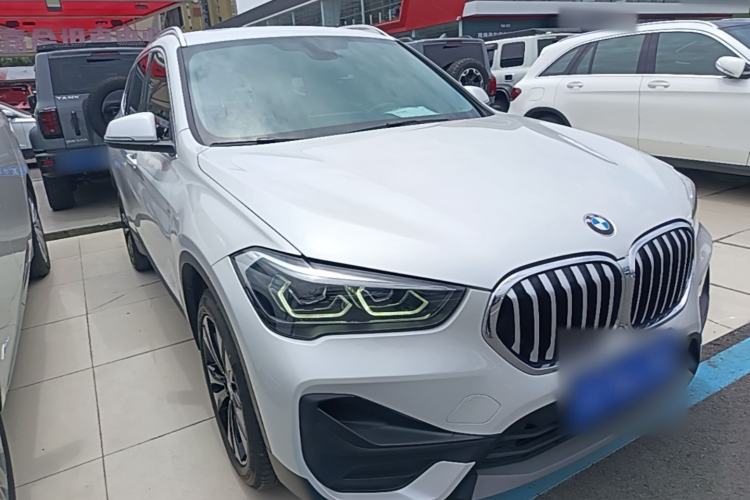 Used BMW X1 2021 Restyled sDrive20Li Fashion Version Front Right 45 Deg