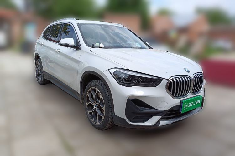 Used BMW X1 2021 sDrive25Li Leading Model Front Right 45 Deg