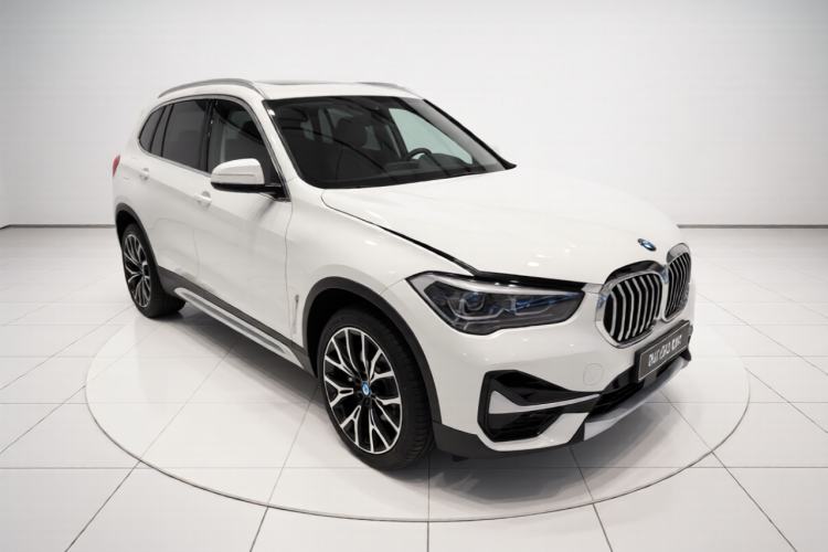 Used BMW X1 2021 xDrive25Li Luxury Model Front Right 45 Deg