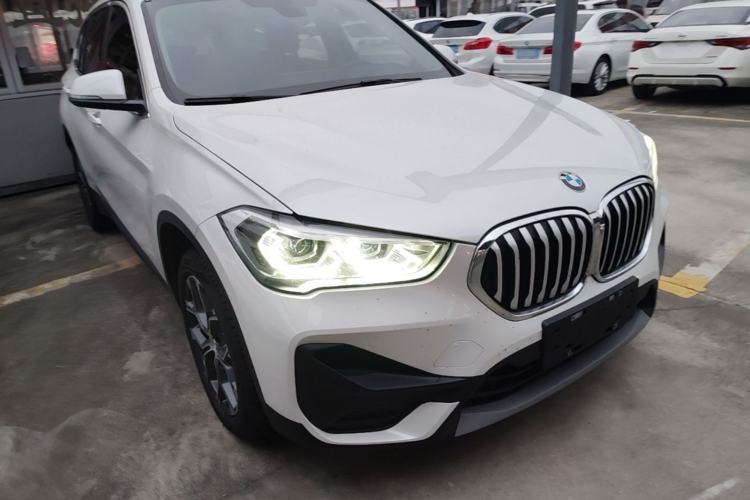 Used BMW X1 2021 Restyled sDrive25Li Leading Edition Front Right 45 Deg