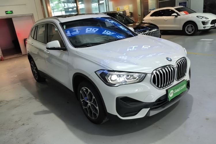 Used BMW X1 2021 Restyled sDrive25Li Leading Edition Front Right 45 Deg