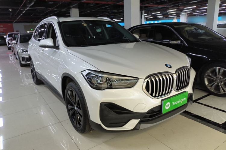 Used BMW X1 2021 Restyled sDrive20Li Fashion Version Front Right 45 Deg
