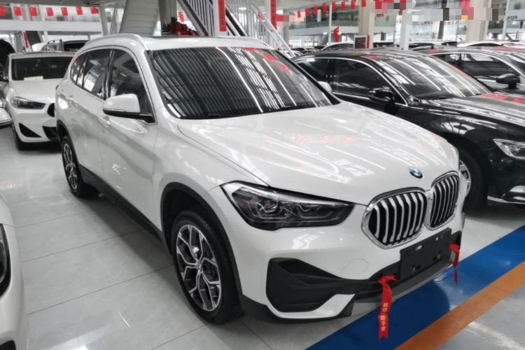 Used BMW X1 2021 Restyled sDrive25Li Leading Edition Front Right 45 Deg