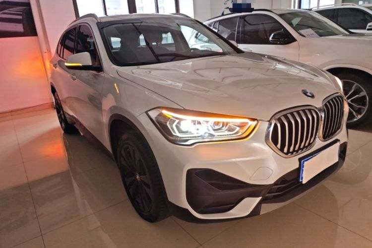 Used BMW X1 2021 Restyled sDrive20Li Fashion Version Front Right 45 Deg