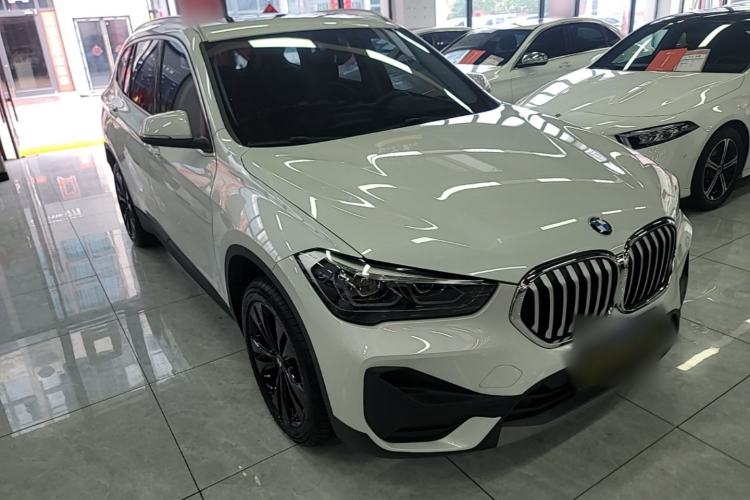 Used BMW X1 2021 Restyled sDrive20Li Fashion Version Front Right 45 Deg