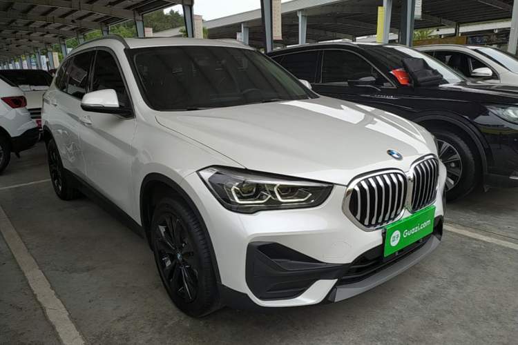 Used BMW X1 2021 Restyled sDrive20Li Fashion Version Front Right 45 Deg