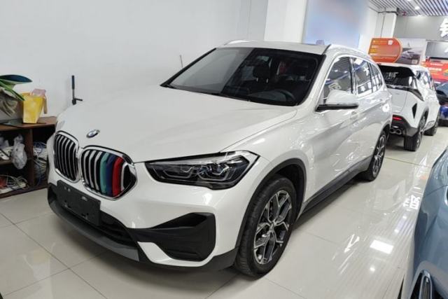 Ojetý BMW X1 2021 Restyled sDrive25Li Leading Edition