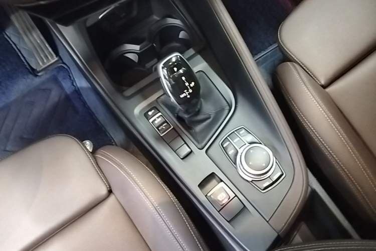 Used BMW X1 2021 Restyled sDrive25Li Leading Edition Gear Lever