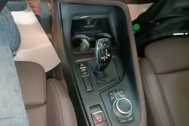 Used BMW X1 2021 Restyled sDrive25Li Leading Edition Gear Lever