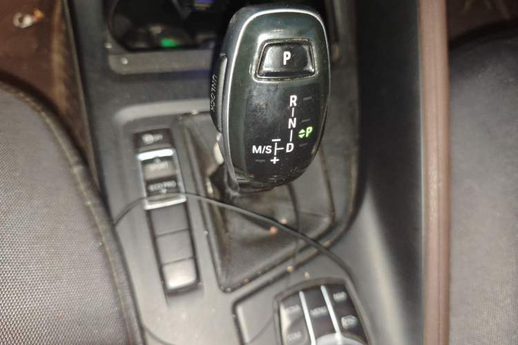 Used BMW X1 2021 Restyled sDrive25Li Leading Edition Gear Lever