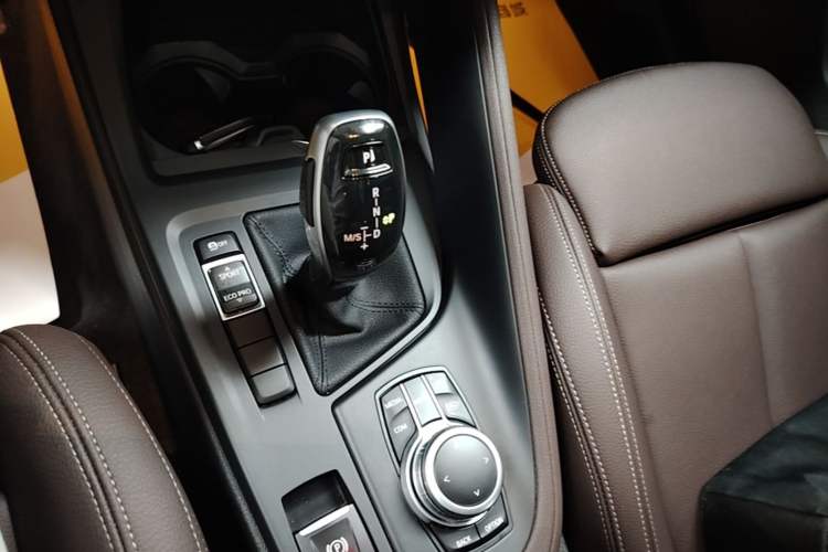 Used BMW X1 2021 sDrive25Li Leading Model Gear Lever
