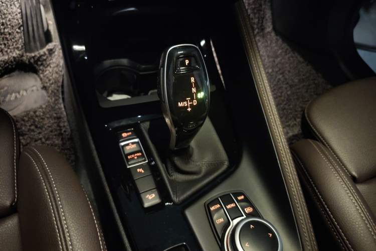 Used BMW X1 2021 xDrive25Li Luxury Model Gear Lever