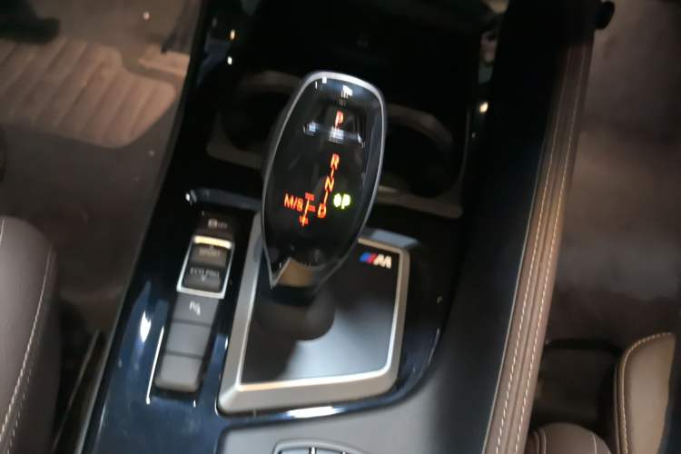 Used BMW X1 2021 sDrive20Li Premium Edition Gear Lever