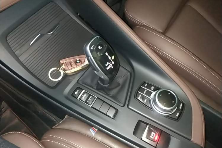 Used BMW X1 2021 sDrive25Li Leading Model Gear Lever