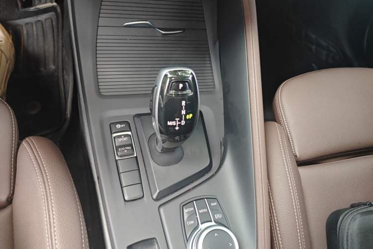 Used BMW X1 2021 sDrive25Li Leading Model Gear Lever