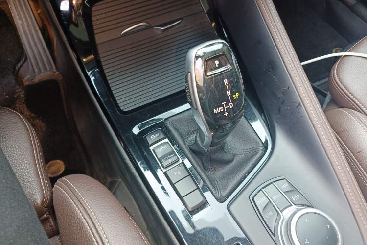 Used BMW X1 2021 sDrive20Li Premium Edition Gear Lever