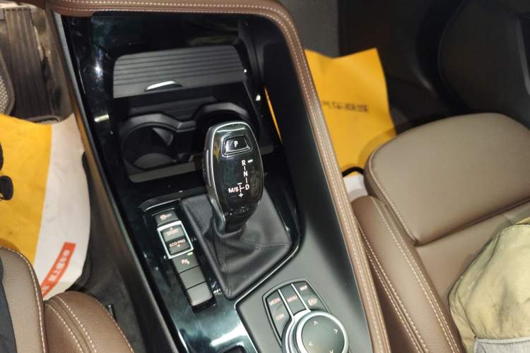 Used BMW X1 2021 sDrive20Li Premium Edition Gear Lever