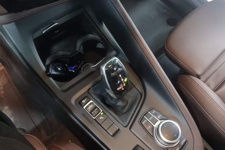 Used BMW X1 2021 Restyled sDrive25Li Leading Edition Gear Lever