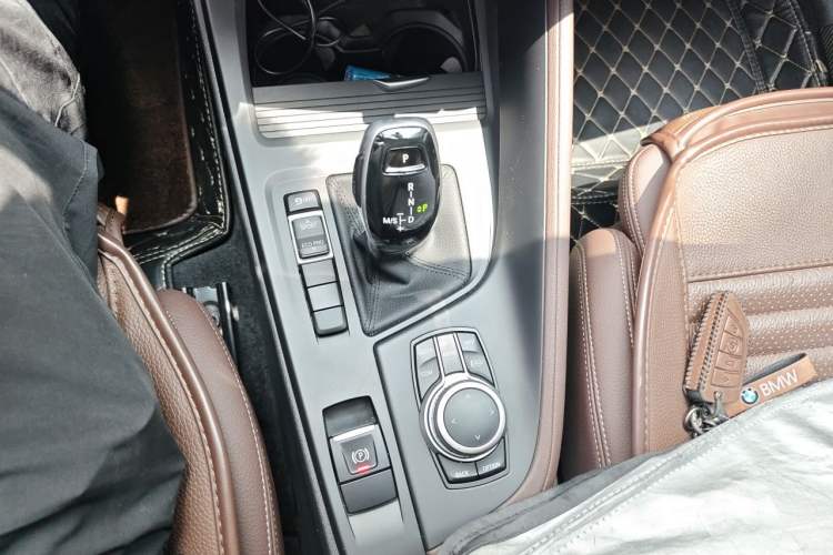 Used BMW X1 2021 sDrive25Li Leading Model Gear Lever