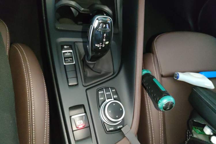 Used BMW X1 2021 sDrive25Li Leading Model Gear Lever