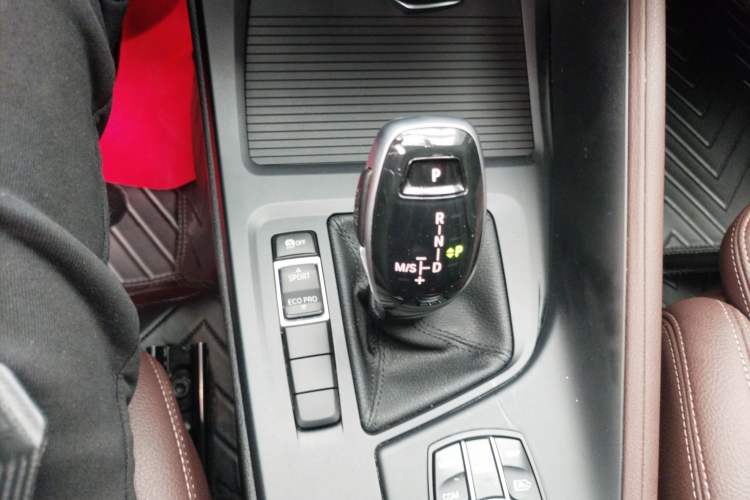 Used BMW X1 2021 Restyled sDrive25Li Leading Edition Gear Lever