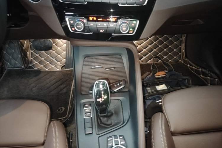 Used BMW X1 2021 Restyled sDrive25Li Leading Edition Gear Lever