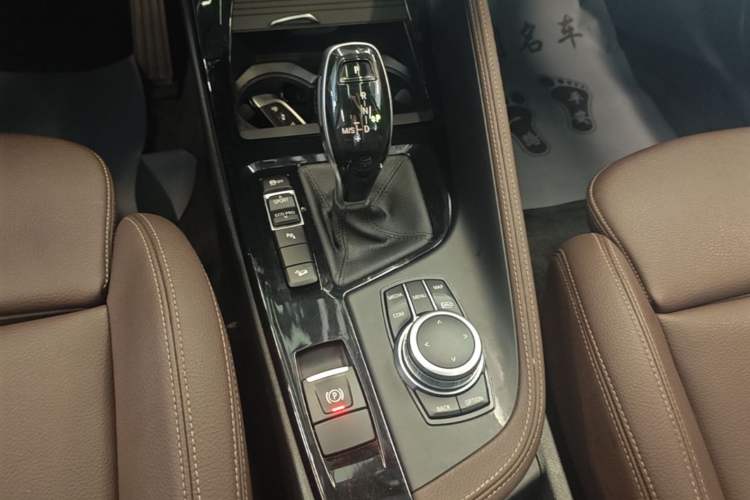 Used BMW X1 2021 Revised xDrive25Li Premium Edition Gear Lever
