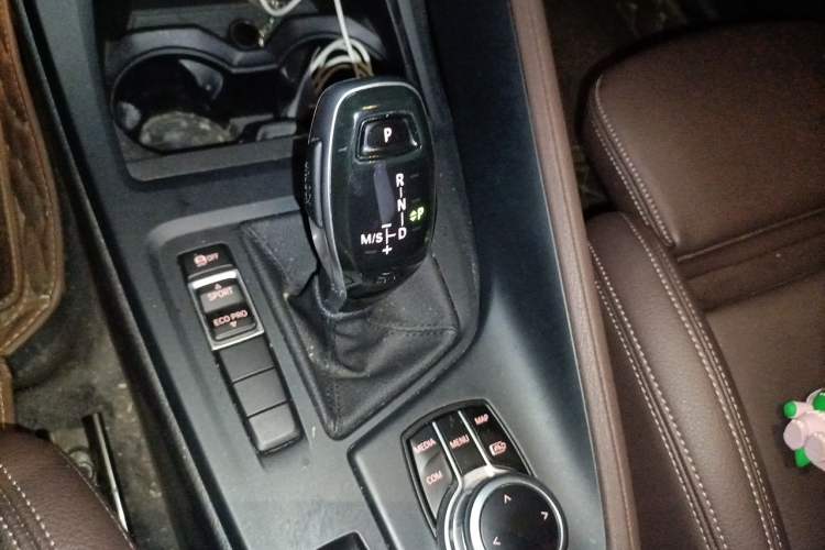 Used BMW X1 2021 Restyled sDrive25Li Leading Edition Gear Lever