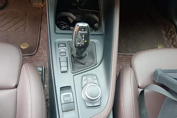 Used BMW X1 2021 Restyled sDrive25Li Leading Edition Gear Lever