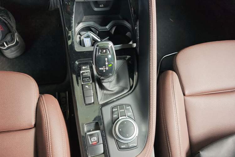 Used BMW X1 2021 sDrive20Li Premium Edition Gear Lever