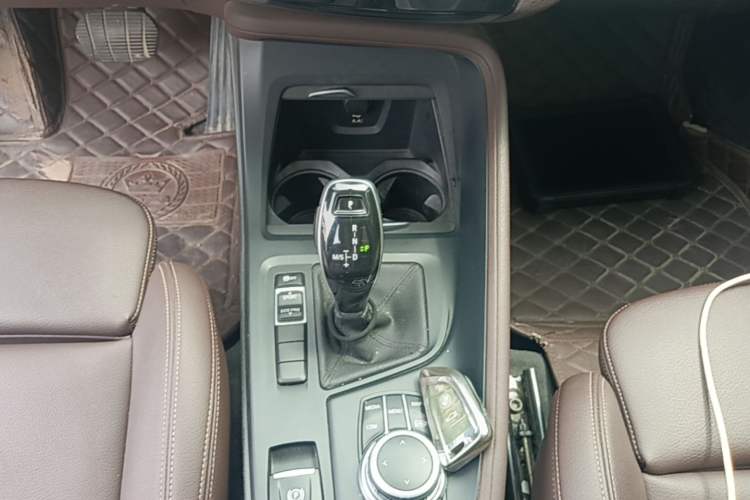 Used BMW X1 2021 sDrive25Li Leading Model Gear Lever