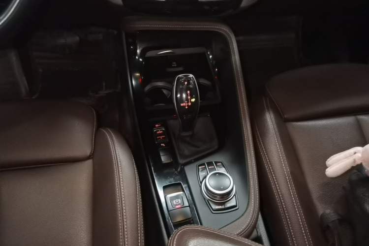 Used BMW X1 2021 sDrive20Li Premium Edition Gear Lever