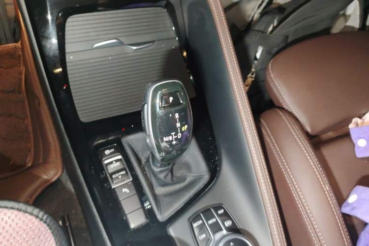 Used BMW X1 2021 sDrive20Li Premium Edition Gear Lever