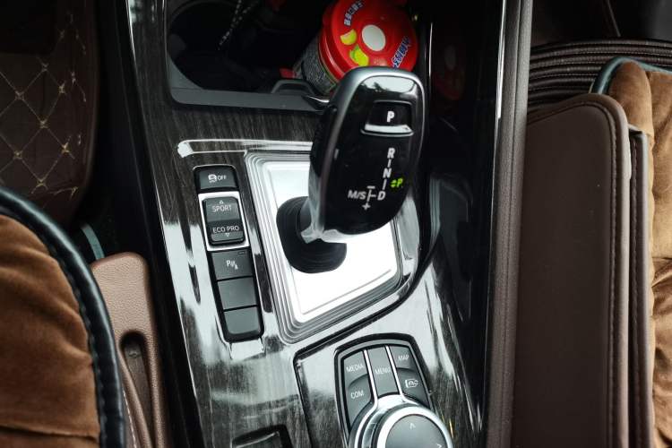 Used BMW X1 2021 Restyled sDrive25Li Leading Edition Gear Lever