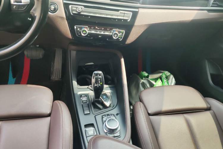 Used BMW X1 2021 Restyled sDrive25Li Leading Edition Gear Lever