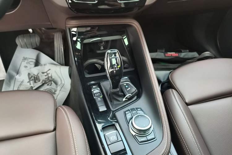 Used BMW X1 2021 sDrive20Li Premium Edition Gear Lever