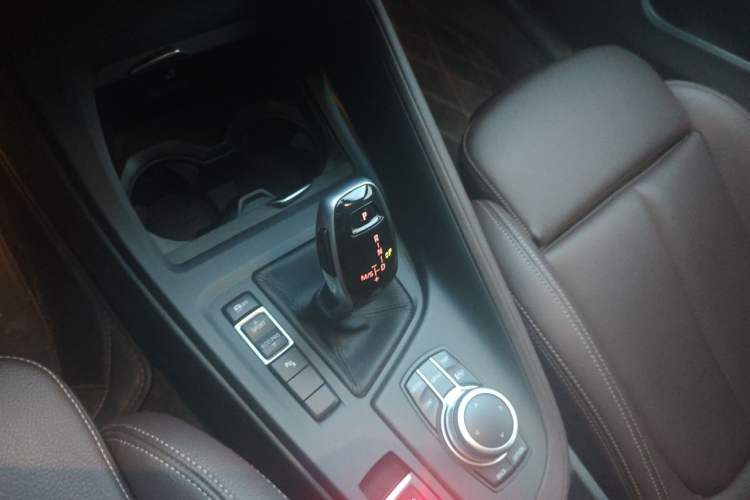 Used BMW X1 2021 sDrive25Li Leading Model Gear Lever